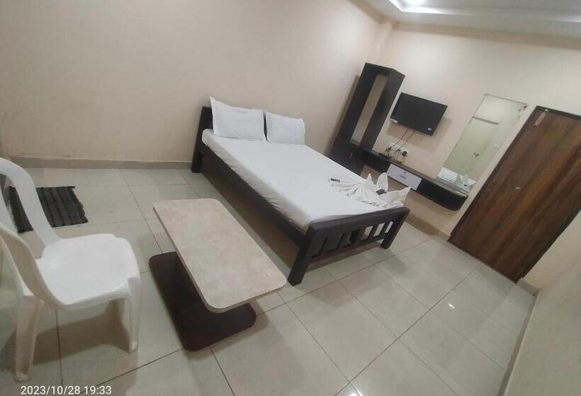 Номер Economy, Grand Karthikeya