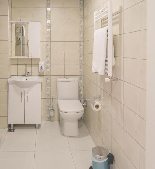 اتاق استاندارد سه نفره, Kumru Suites