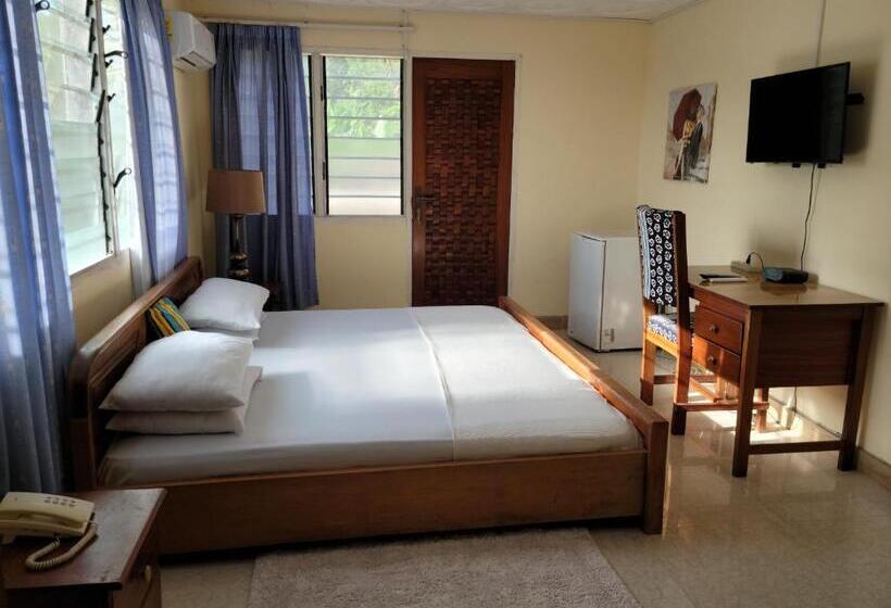 家庭间, Loreto Palm Villa