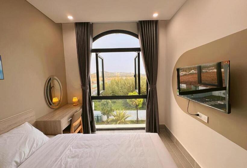 اتاق لوکس با چشم‌انداز دریا, Ngoc Bich Homestay