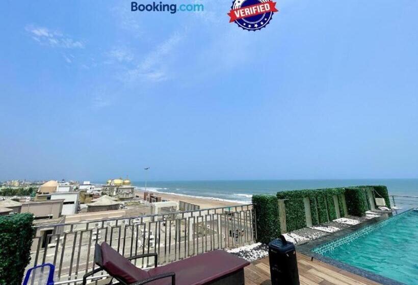 اتاق لوکس, Tbs ! Puri All Rooms Sea View Fully Air Conditioned Hotel With Lift And Parking Facility Breakfast I
