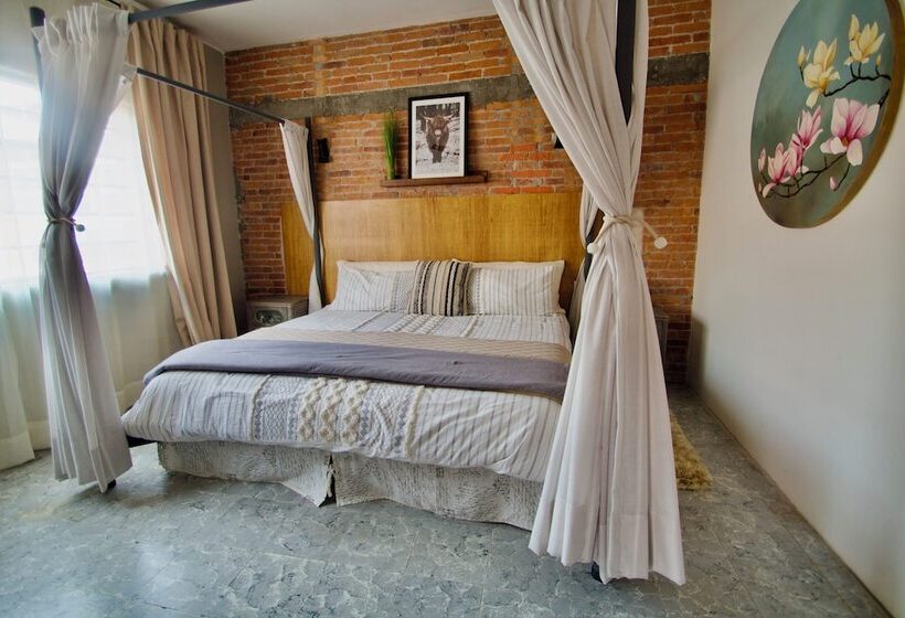 اتاق لوکس, Boutique Santa Elena