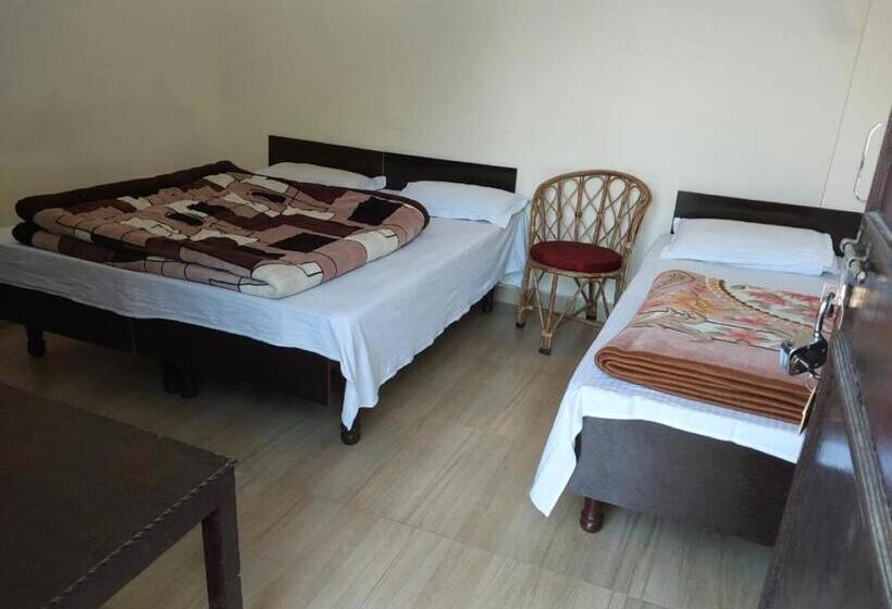 スタンダード４人部屋, Srishty Choice, Rudraprayag