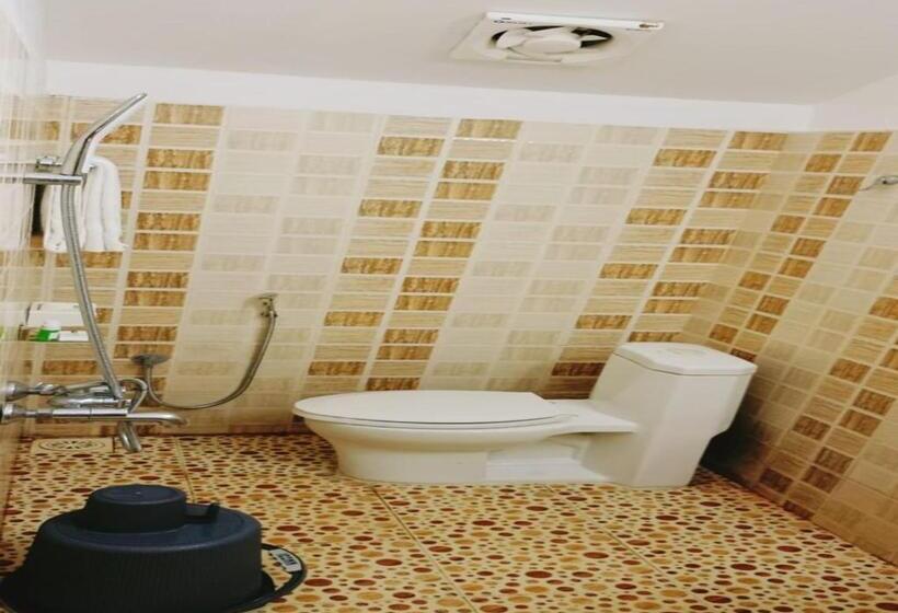 デラックスルーム, Mystery Maze Resort And Spa