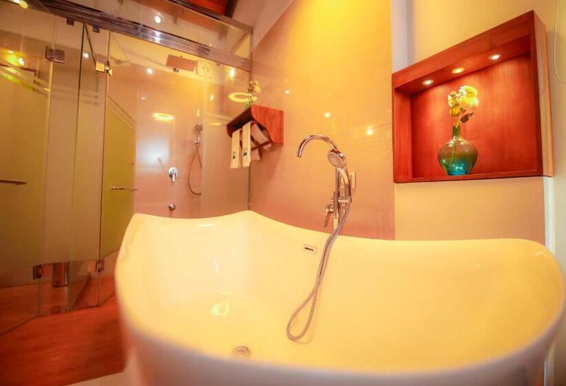 Люкс Повышенной Комфортности, Wisdom Boutique Resort