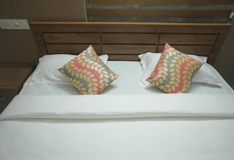 Номер Deluxe, Luxe Hotel   Rooms & Villas Wayanad