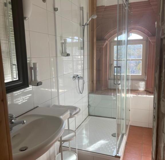 Семейный Номер Deluxe, Gästezimmer An Der Stadtmauer