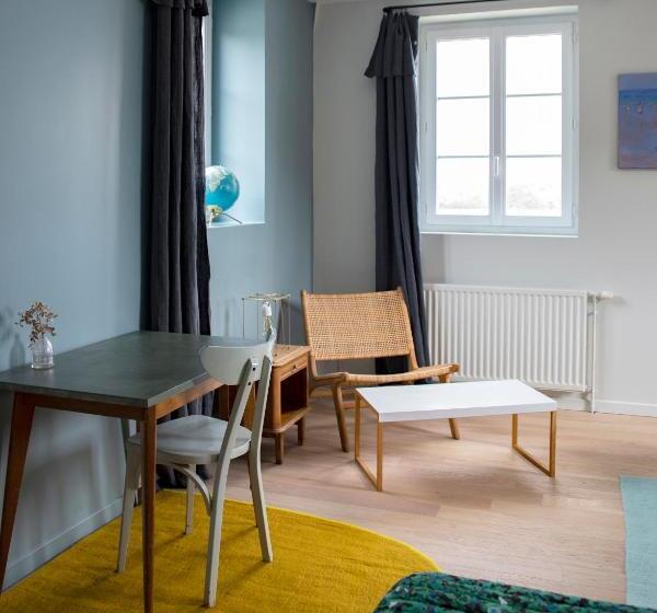 Deluxe room with river view, La Maison Plûme