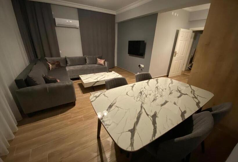 آپارتمان 1 خوابه, Pomruj Suites