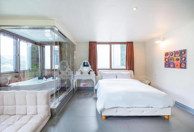 豪华房间, Die Pause Pool Villa Pension