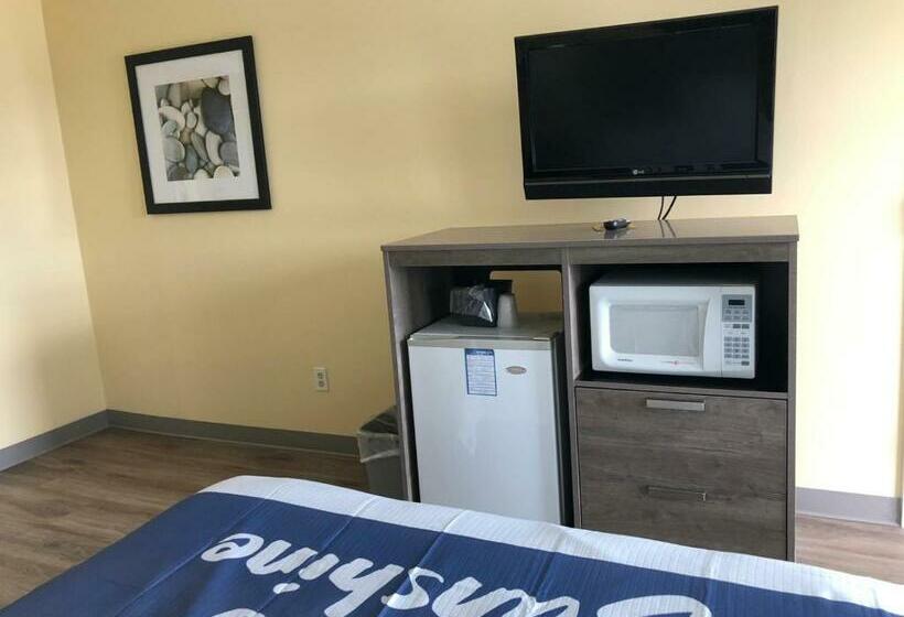 Номер Стандарт Адаптированный для Инвалидов, Days Inn By Wyndham Cape Carteret