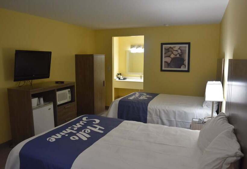 Номер Стандарт 2 Двуспальные Кровати, Days Inn By Wyndham Cape Carteret