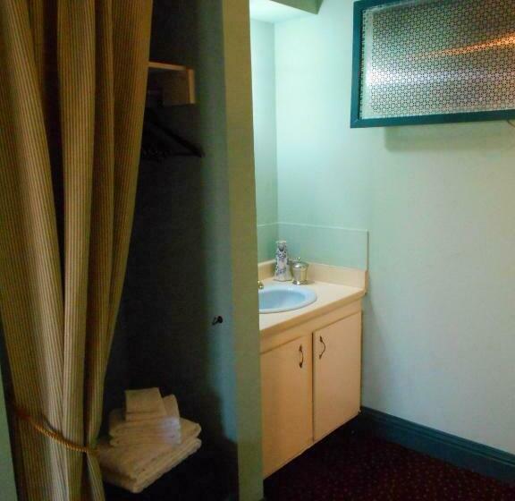 اتاق استاندارد با تخت بزرگ, Victorian Inn