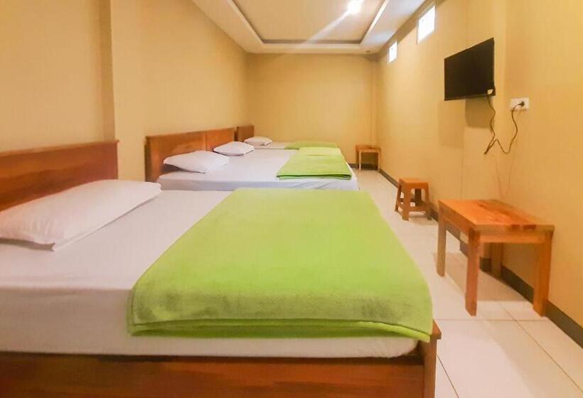 Семейный Номер, Delvia Bromo Homestay Mitra Reddoorz