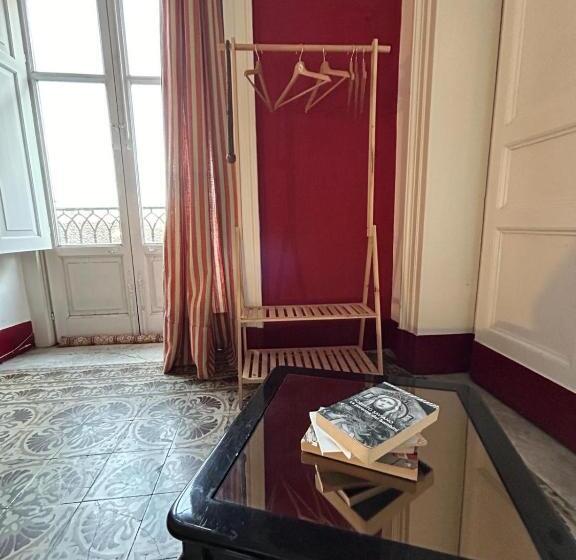 اتاق کلاسیک سه تخته, Casa Kalù