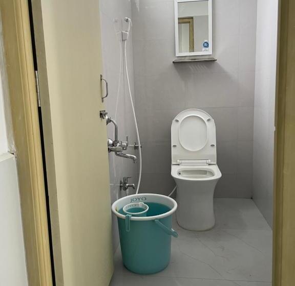 标准间, Vasantham Residenncy And