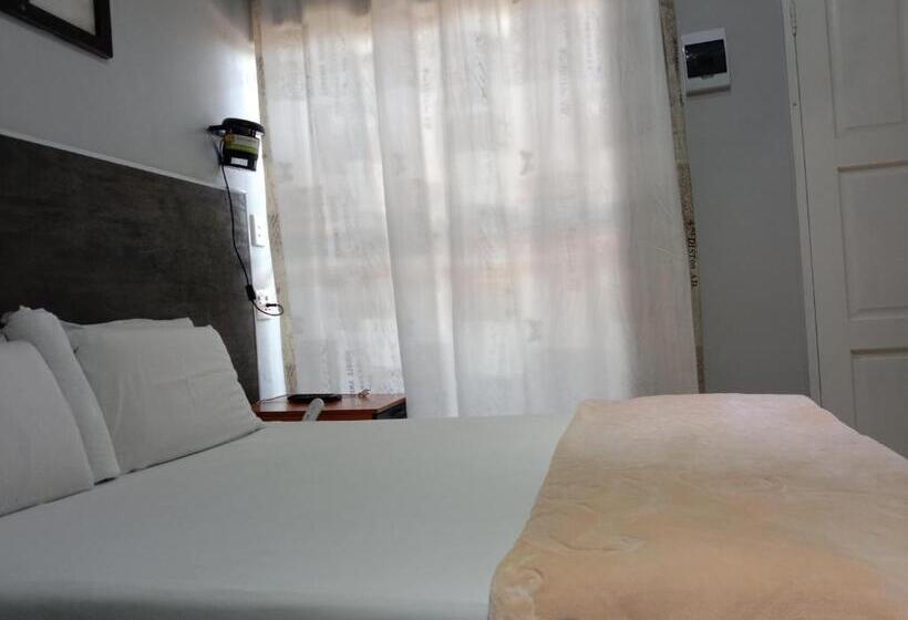 디럭스 룸, Evergreen Guest House Westonaria Town