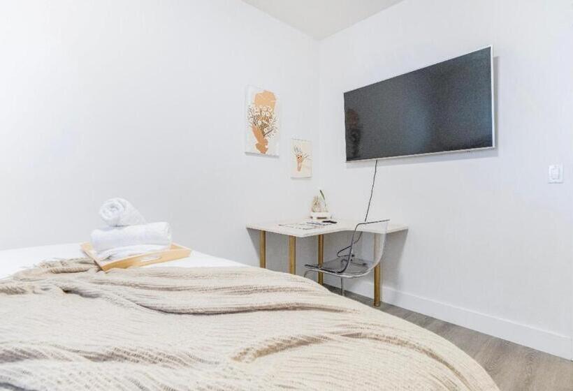 سوئیت جونیور خانوادگی, Si & Daniel Home Near Yvr Airport & Skytrain Separate Entry Free Parking
