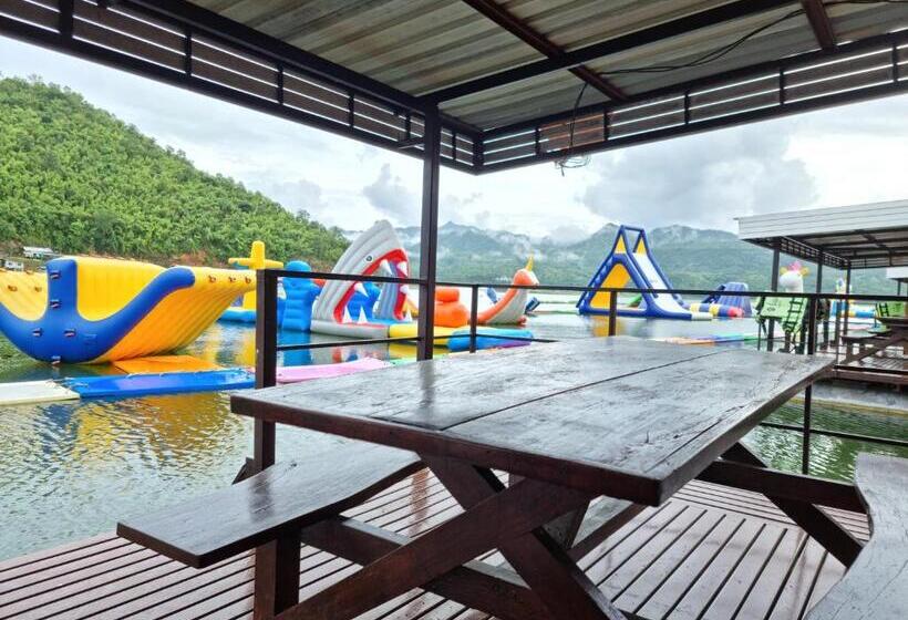 Семейный Номер, เดอะวอเตอร์ปาร์ครีสอร์ท  The Water Park Resort