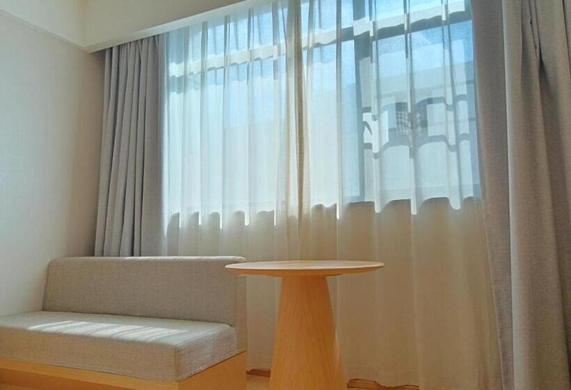 Номер Deluxe, Dingwang Hotel   Guangzhou High Speed Rail South Railway Station Chencun Metro Station