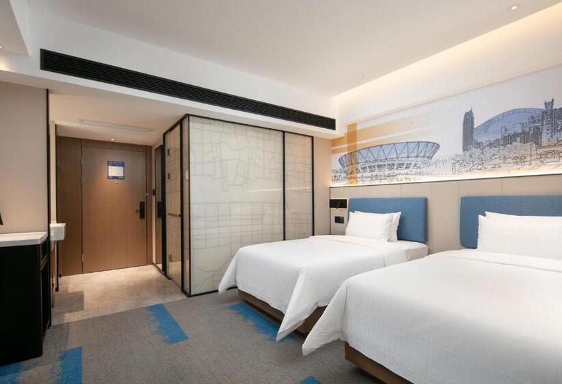 Номер Superior, Hampton By Hilton Foshan Dali
