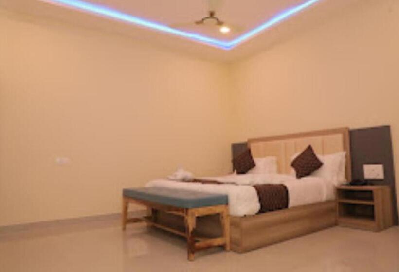 Номер Deluxe, Saffron Inn, Bhiwara