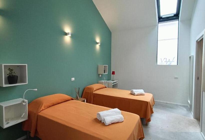 Номер Стандарт, Bed & Bike Hostel
