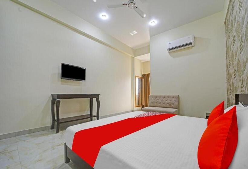三人经典房间, Oyo Flagship Hotel Sanskar Palace