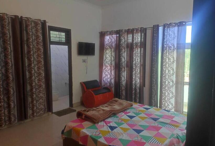 Трехместный Номер Классика, Oyo Rising Star Guest House