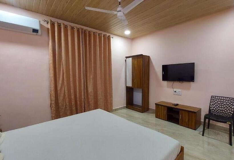 Номер Deluxe, Soham Beach Resort, Diveagar