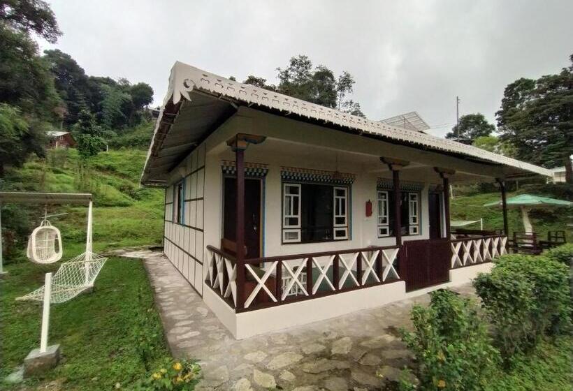 小室, The Nettle And Fern Farmstay