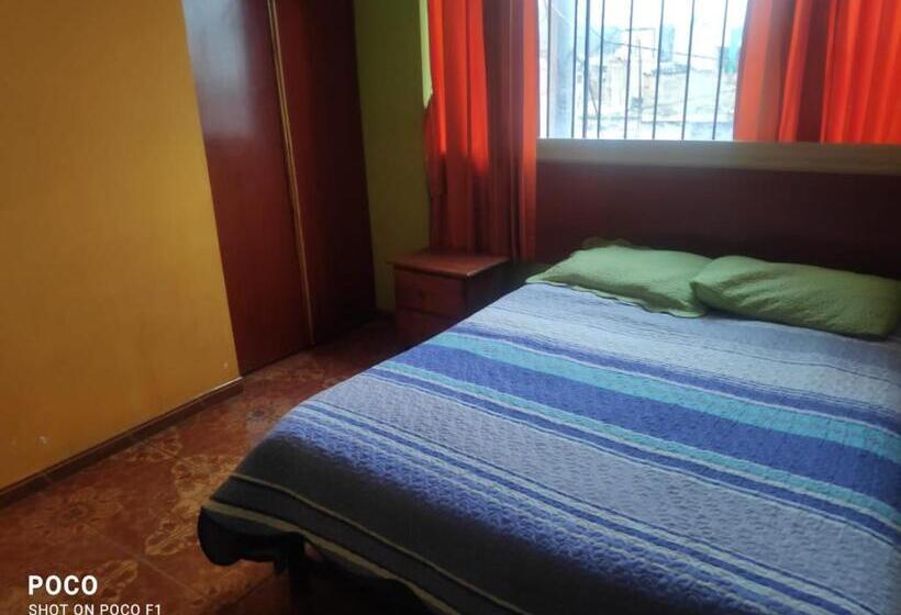 اتاق لوکس, Hospedaje El Pino