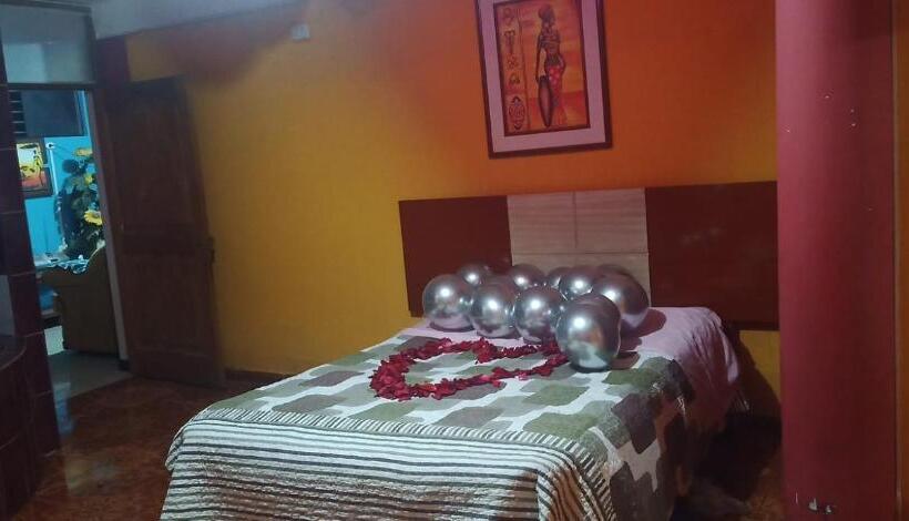 سوئیت با وان آب گرم, Hospedaje El Pino