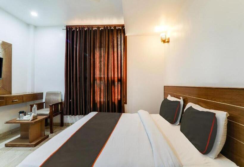 Трехместный Номер Классика, Collection O Hotel Diamond Plaza