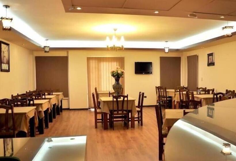 سوئیت با تخت بزرگ, Cairo Plaza Guest House