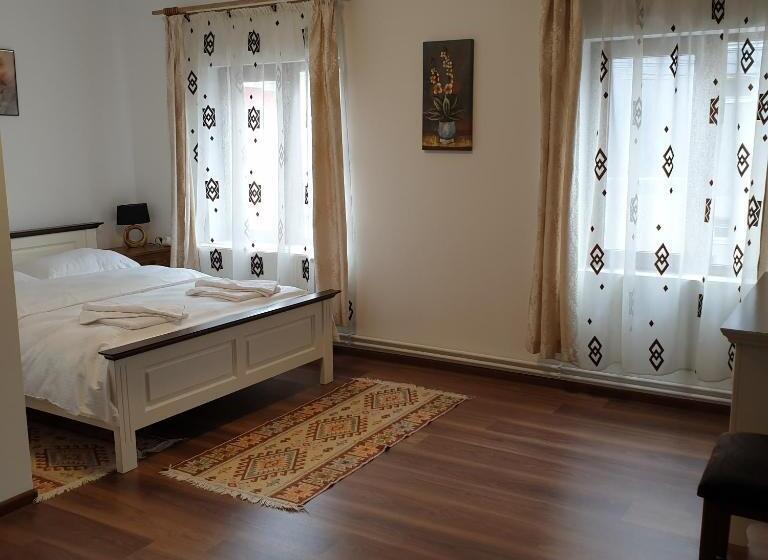 Номер Стандарт, Casa Poenaru
