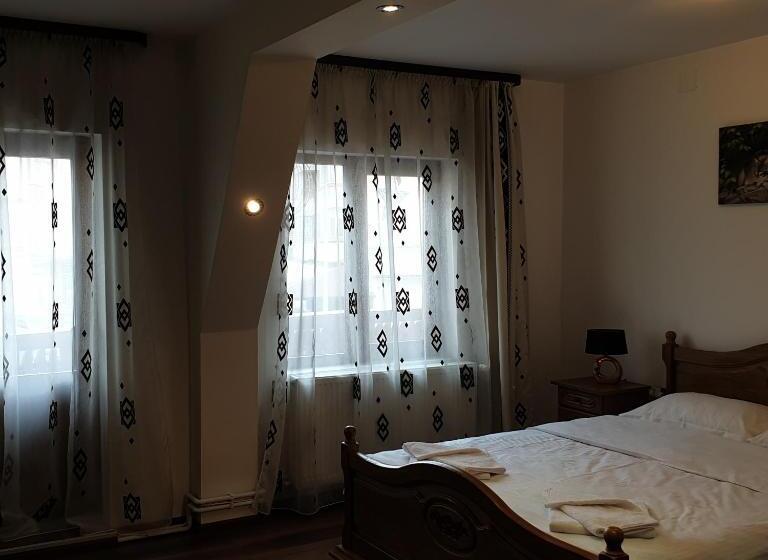 Номер Стандарт с Балконом, Casa Poenaru