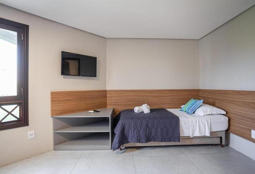 디럭스 트리플 룸, Parador Casa Da Praia