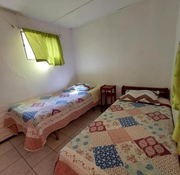 Номер Стандарт Совместная Ванная, Hostal Venecia