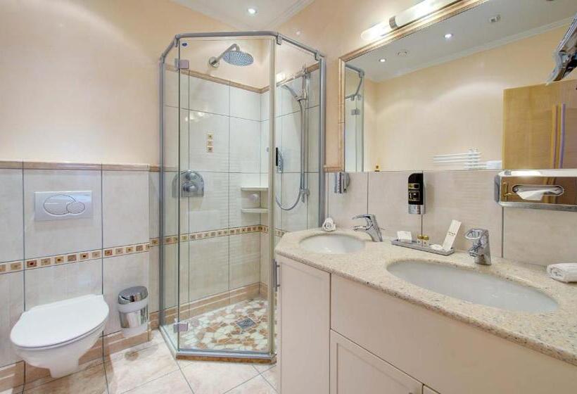 Трехместный Номер Deluxe, Alpinstyle Hotel Ischgl