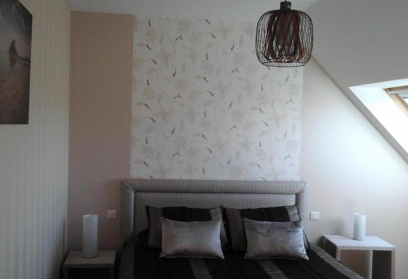 Люкс 2 Спальни, B&b La Rive   Le Mont Saint Michel
