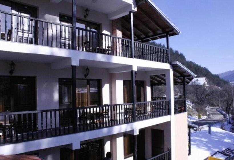 Номер Стандарт Трехместный, Family Hotel Ilinden