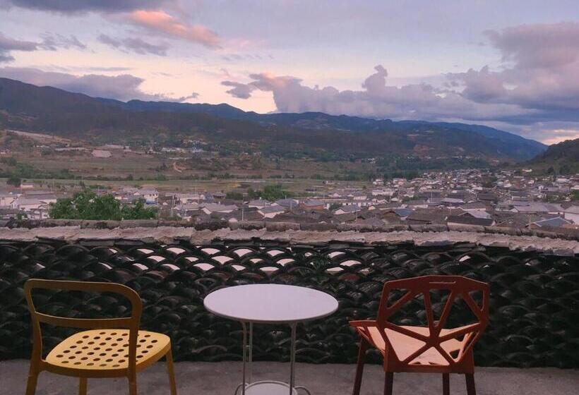 Люкс с Балконом, Up Air Guest House