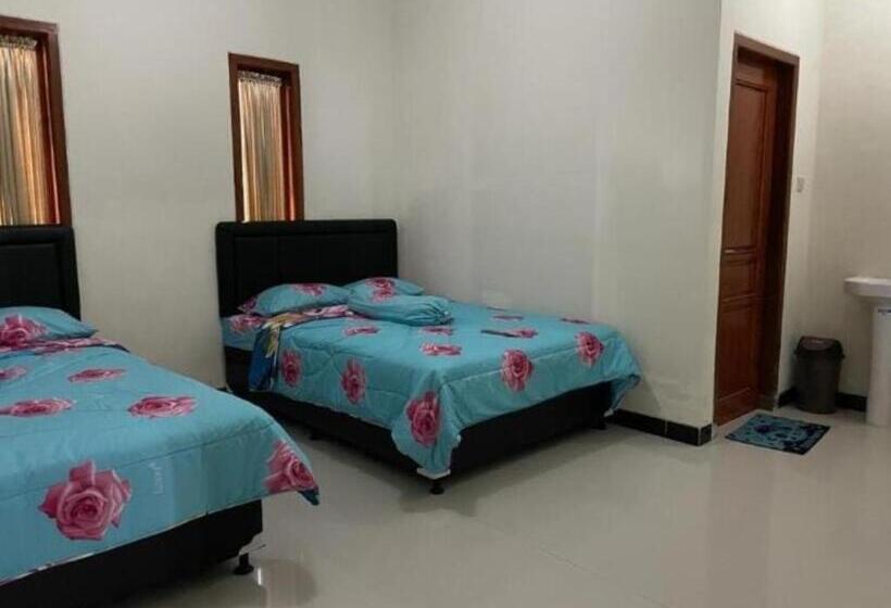 Четырехместный Номер Стандарт, Bromo Seruni Astungkara Homestay