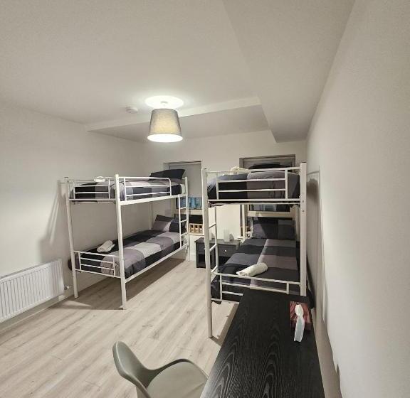 4인용 스탠다드 룸, Room In Dublin 8 / Cosy House