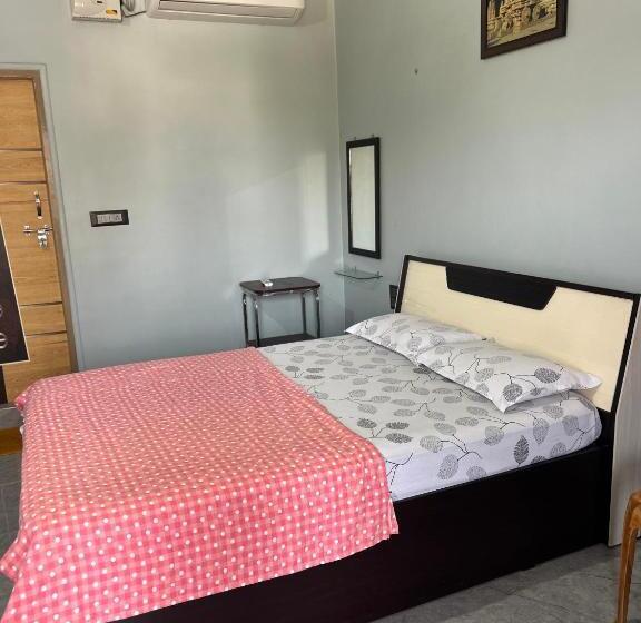 Номер Deluxe с Балконом, Lee Home Stay