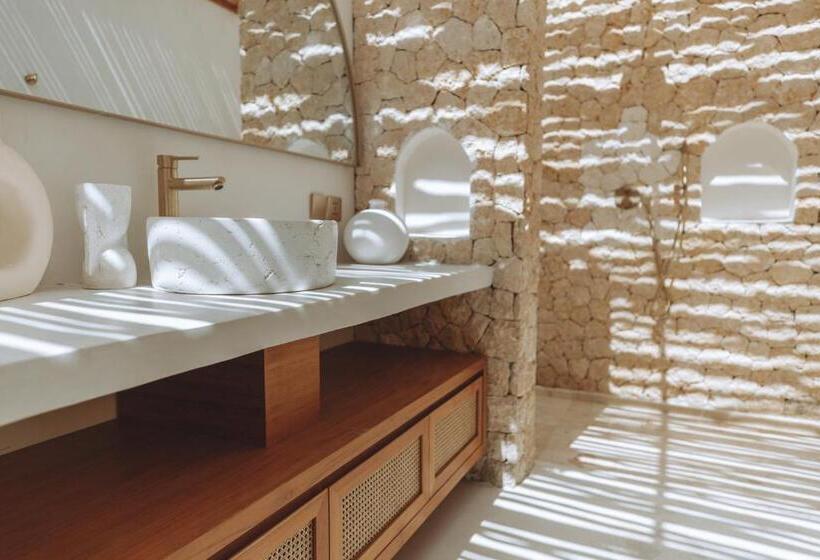 Deluxe Suite King Bed, Belajar Bali Boutique Hotel And Retreat