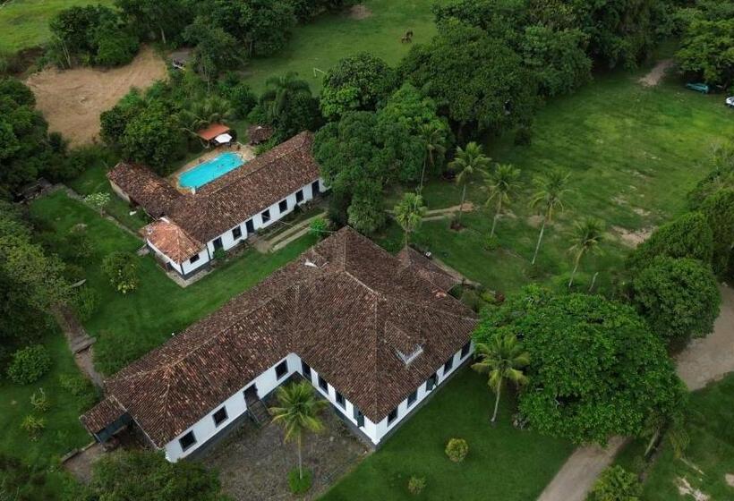 스탠다드 트리플 룸, Fazenda Dos Coqueiros Bananal Sp