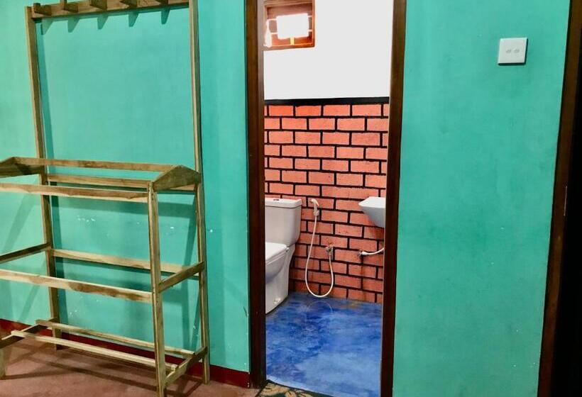 Номер Стандарт Вид на Сад, Lucky S Homestay