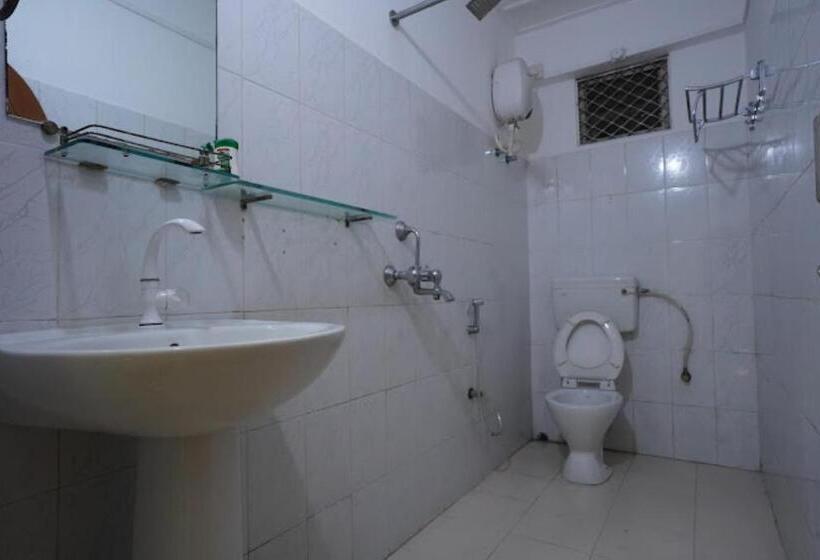 Номер Deluxe Кровать Кинг, Ratnoop Inn , Junglighat